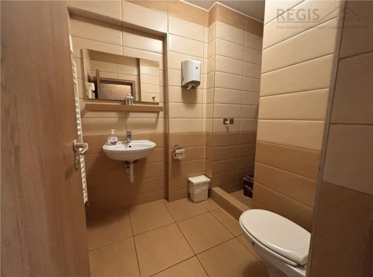 Spatiu 8 camere, 24 parcari si curte 900mp, in Brasov - foto 24