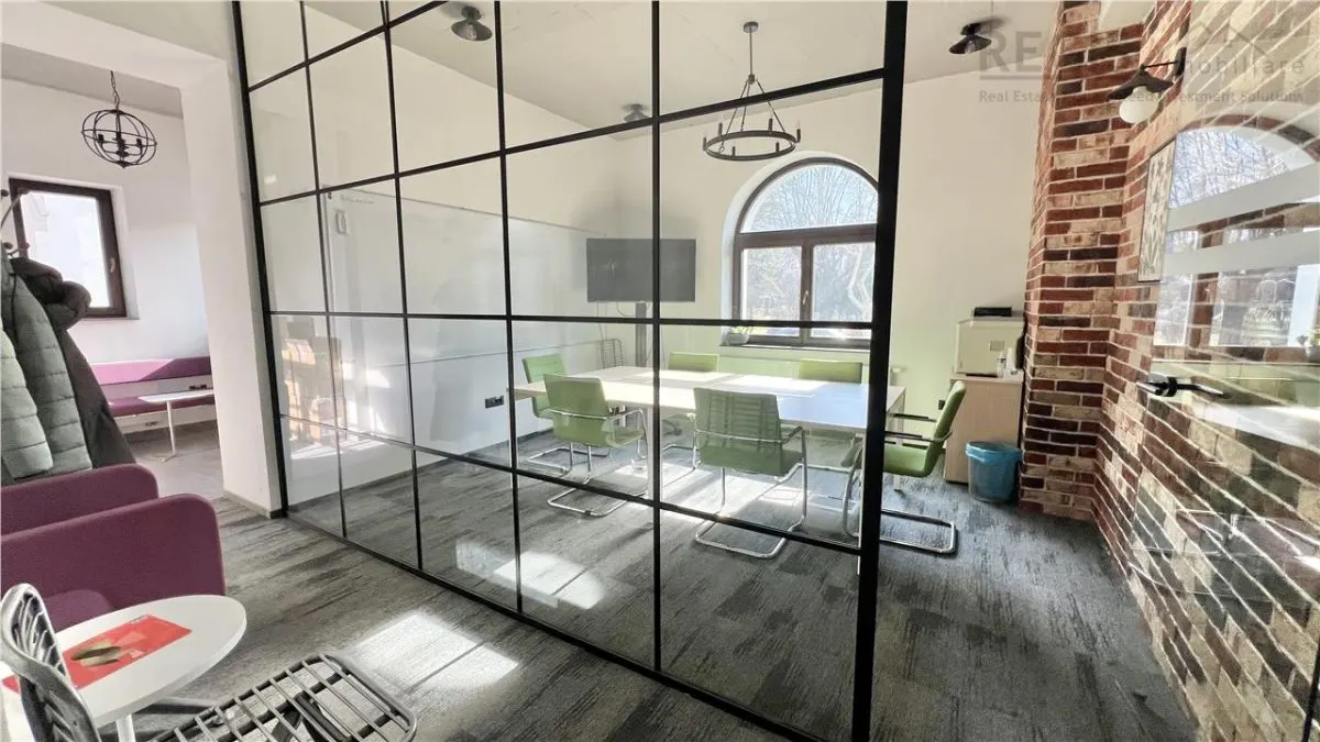 Cladire ultracentrala pretabila centru medical I birouri – Brasov | Lift | Parcare proprie - foto 12