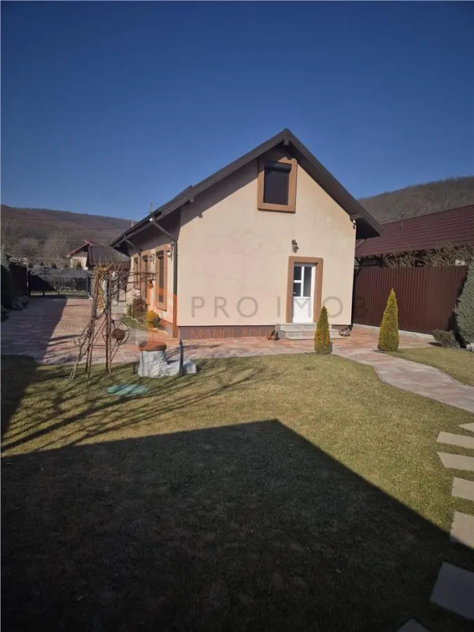 Casa tip P+ M zona Grajdana com. Tisau - foto 4