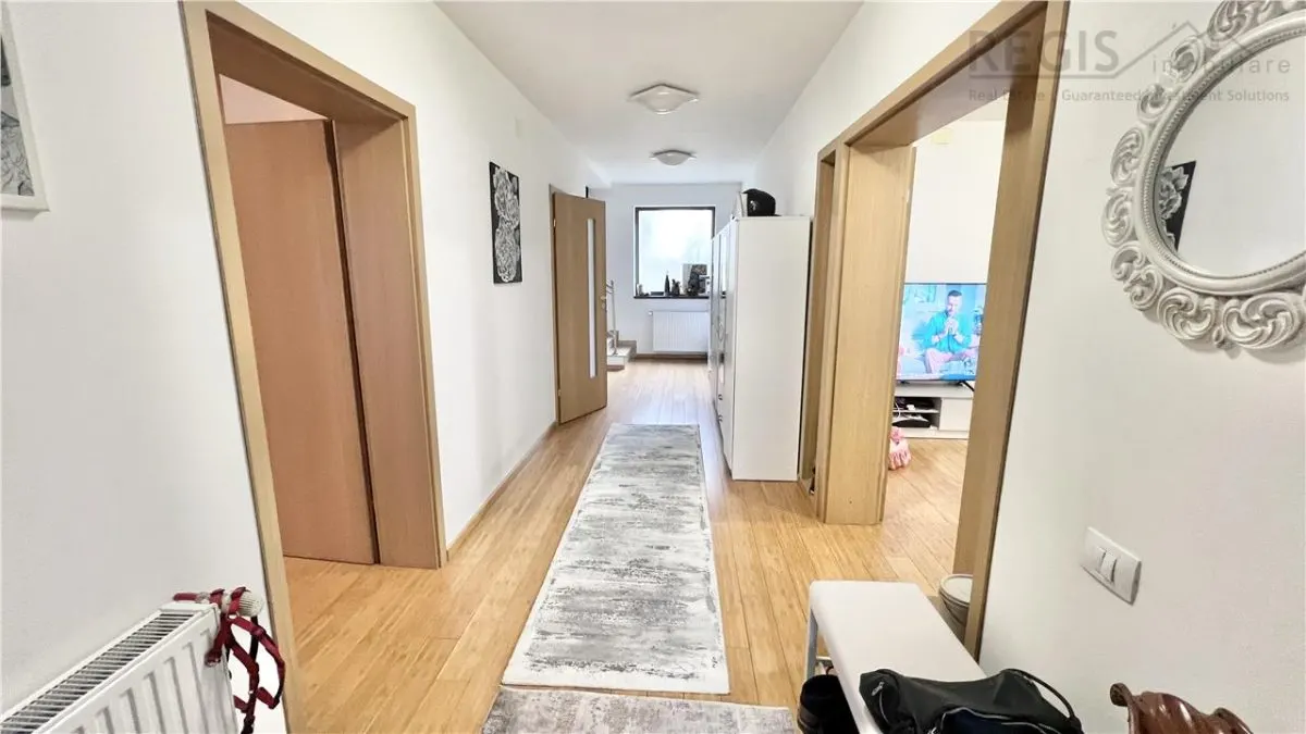 Casa individuala cu 5 camere, 270 mp, Tractorul - zona Coresi - foto 17