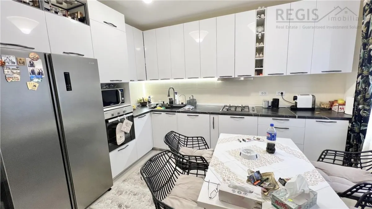 Casa individuala cu 5 camere, 270 mp, Tractorul - zona Coresi - foto 9