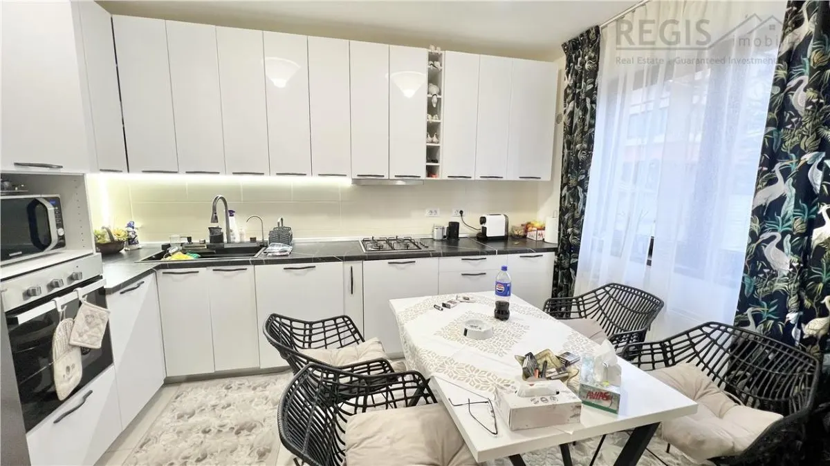 Casa individuala cu 5 camere, 270 mp, Tractorul - zona Coresi - foto 10