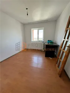 Apartament 3 camere cf1 decomandat zona Micro 3 - foto 2