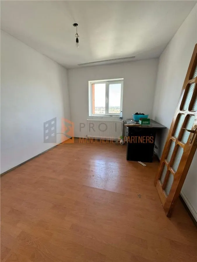 Apartament 3 camere cf1 decomandat zona Micro 3 - foto 2