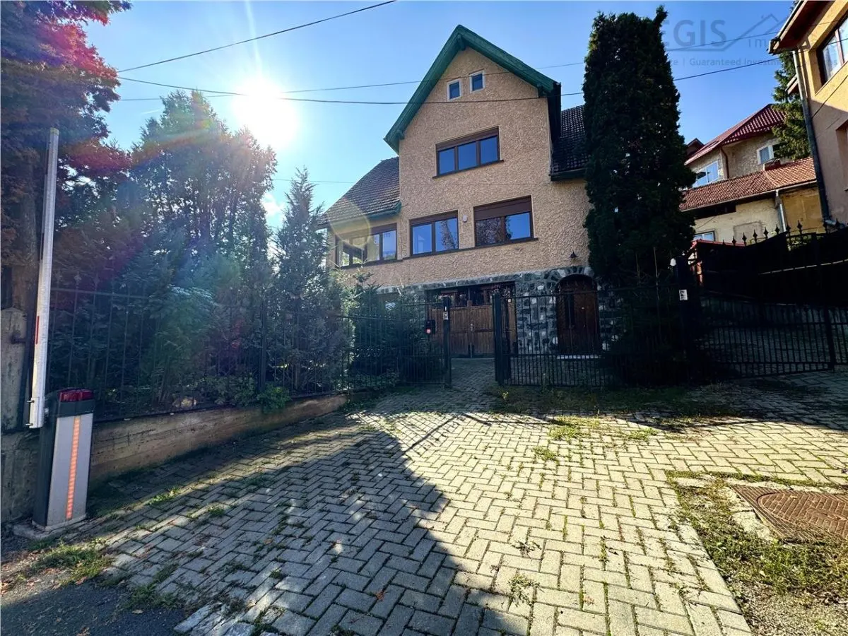 Casa/Vila in zona ultracentrala a Brasovului - foto 1