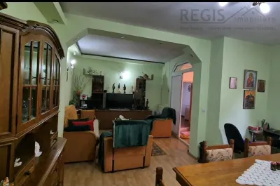 Casa 4 camere + spatiu comercial 55 mp, zona centrala - foto 8