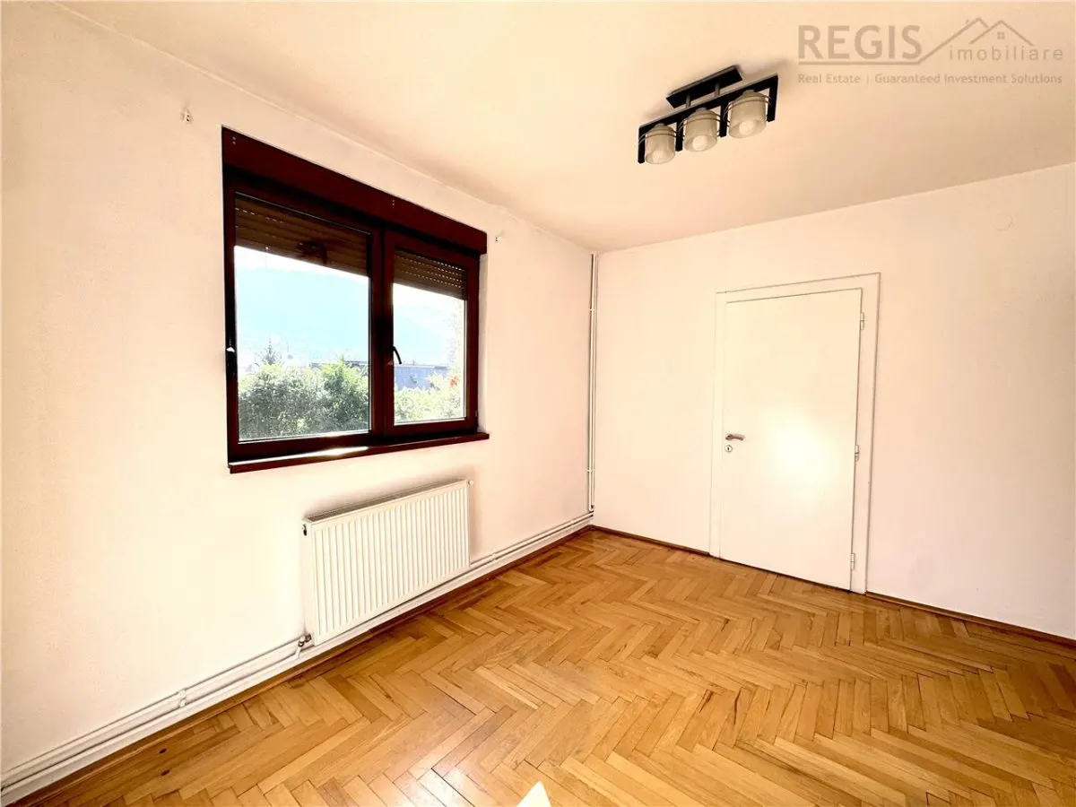 Casa de inchiriat in centru istoric ultracentral - foto 11