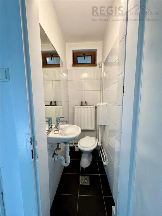 Casa de inchiriat in centru istoric ultracentral - foto 6