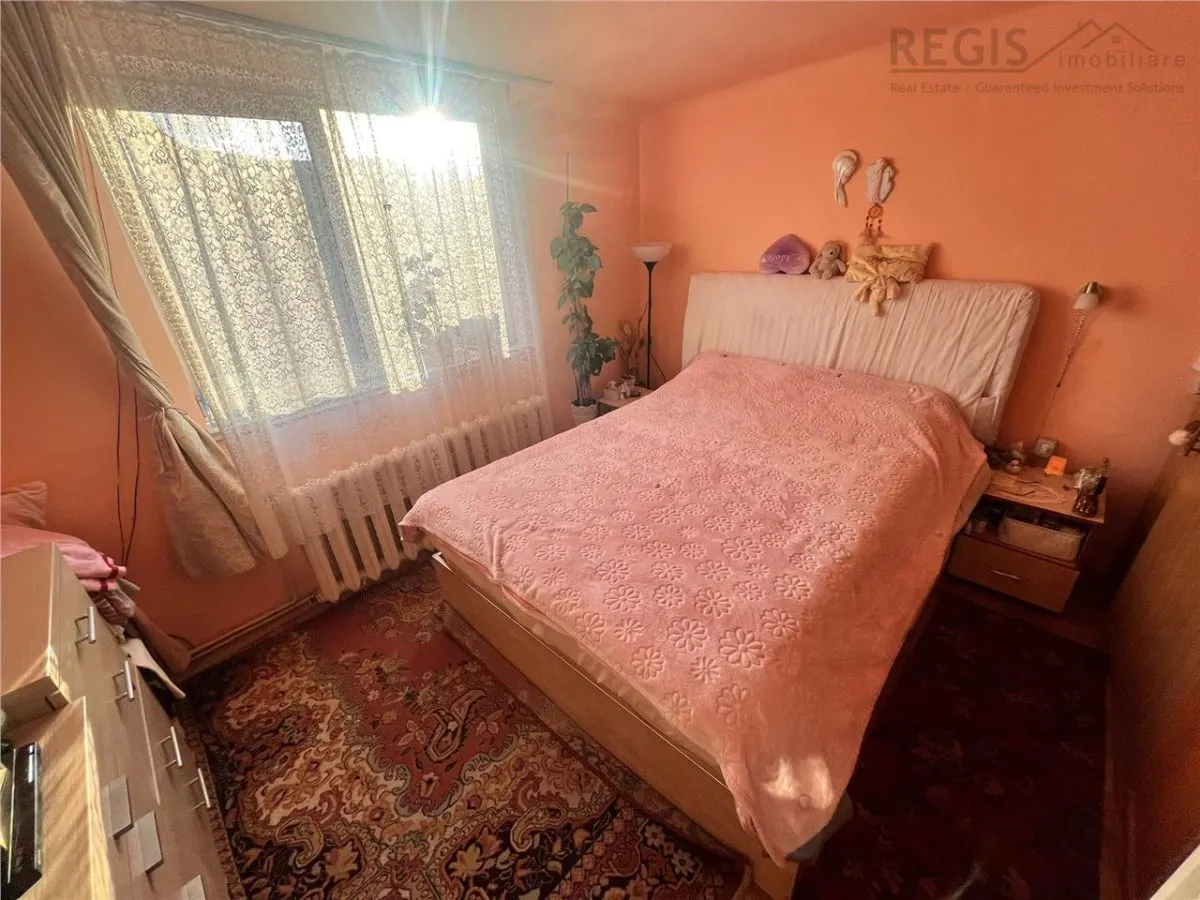 CASUTA 2 CAMERE, SCHEII BRASOVULUI - foto 1