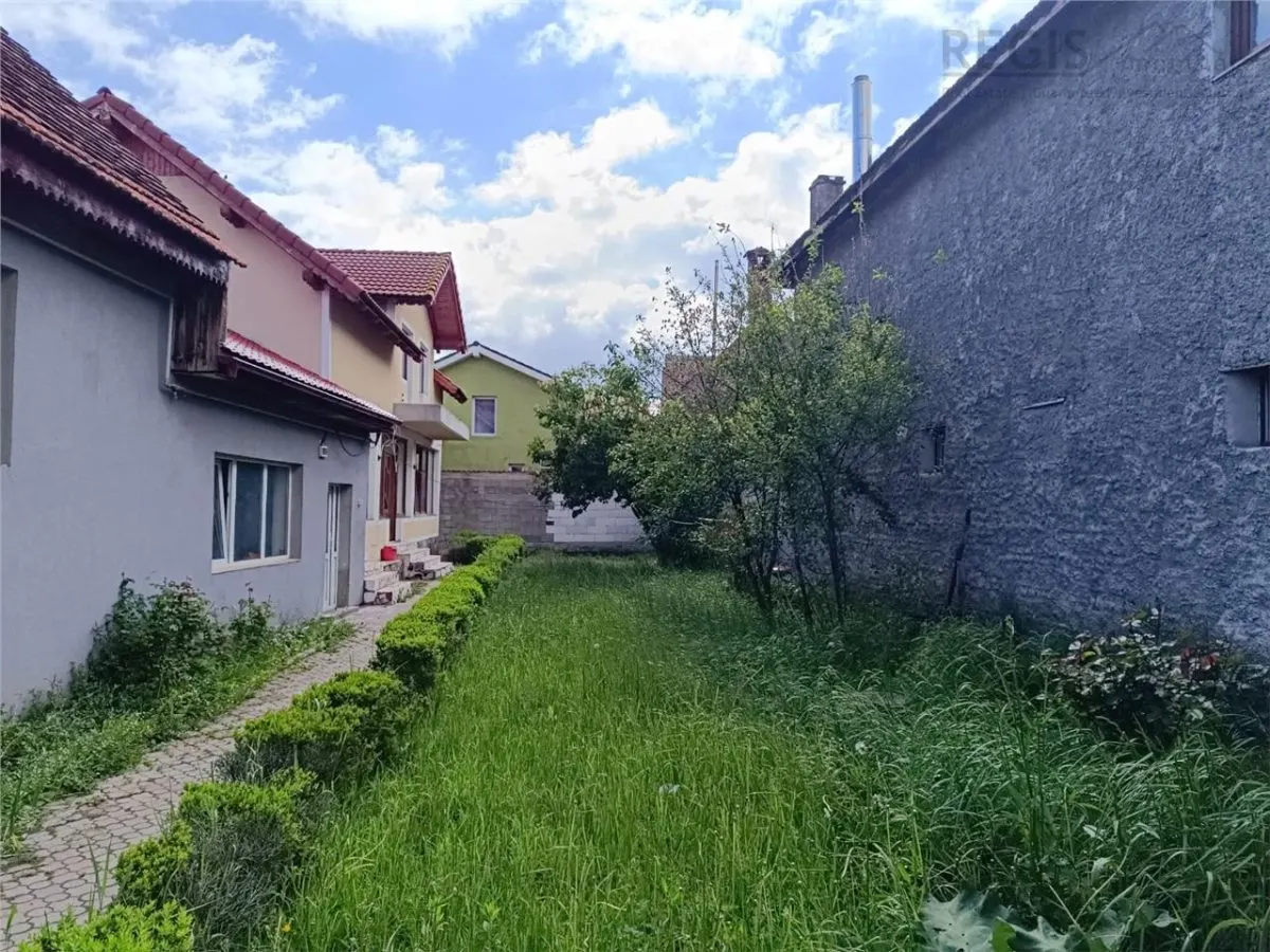Casa in Centrul Prejmerului - foto 4