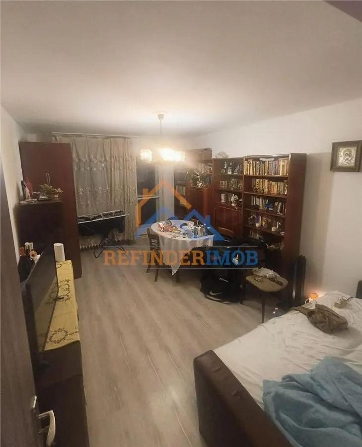 Apartament de vanzare cu 3 camere, zona Dristor - foto 1