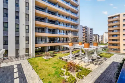 Garsoniera moderna | Qualis 2 | 40 mp + balcon Tractorul Coresi - foto 11
