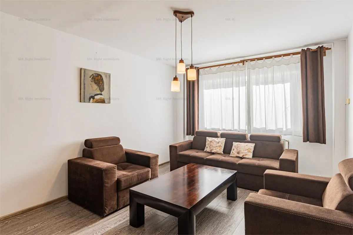 Apartament 3 camere si parcare zona Racadau - foto 1