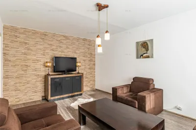 Apartament 3 camere si parcare zona Racadau - foto 2