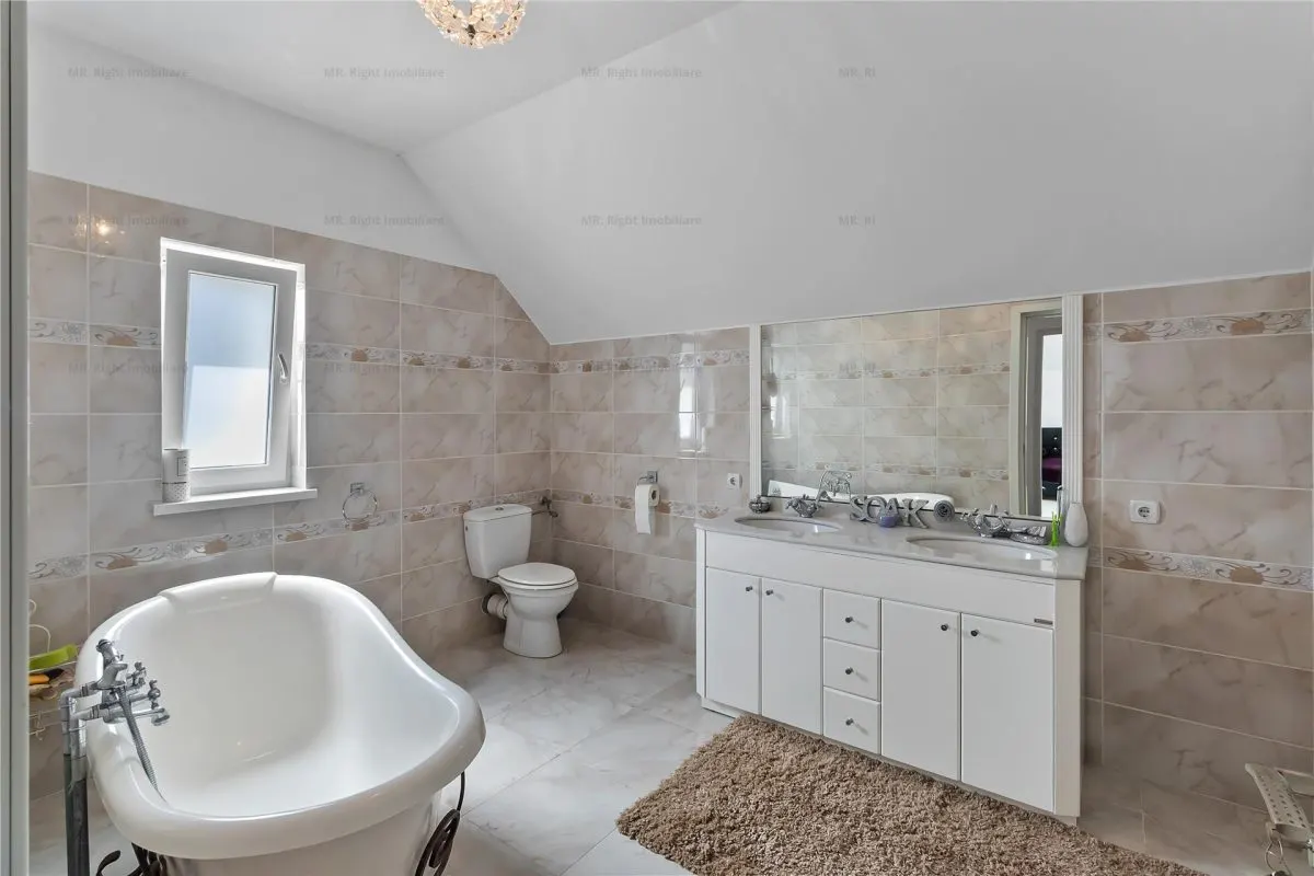 Vila / Casa superba cu 5 camere zona | 1032 mp teren |  Sanpetru Brasov - foto 13