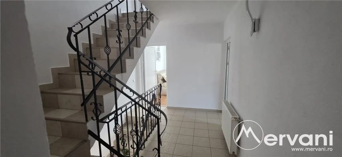 Pensiune de vânzare cu 8 camere in Busteni - foto 14