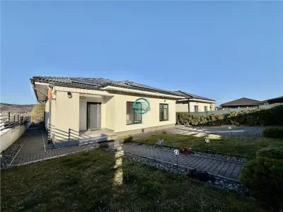 Casa cu 4 camere de vanzare, 125 mp utili si 550 mp teren in Corunca - Corunca