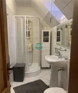 Casa cu 4 camere de inchiriat, mobilata si utilata, str. Muntenia - foto 7