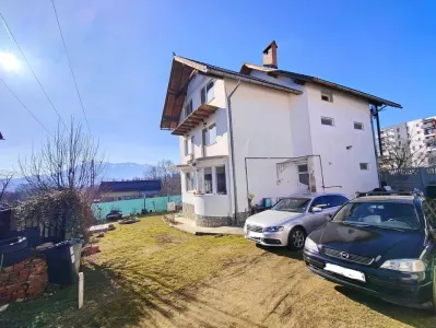 Casa Moderna in Zarnesti - cu Potential de Pensiune - Zarnesti