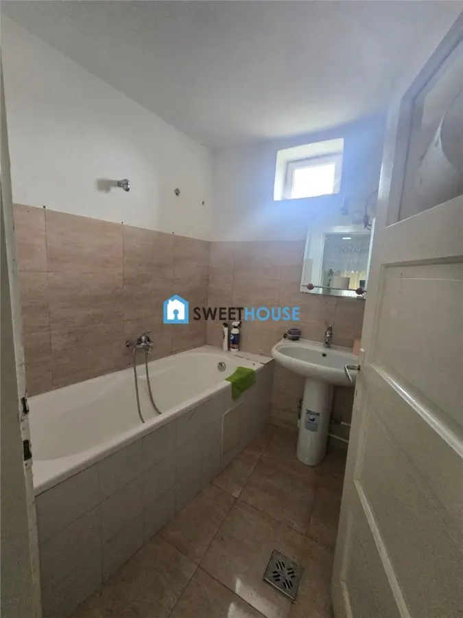 Casa cu doua corpuri si teren Lisa Jud Brasov - foto 18