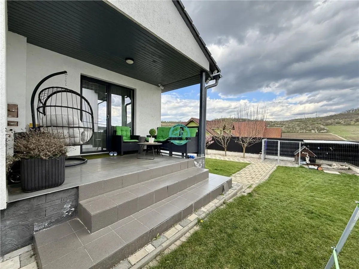 Casa cu 4 camere moderna de vanzare, teren 550 mp, in Budiu Mic - foto 3