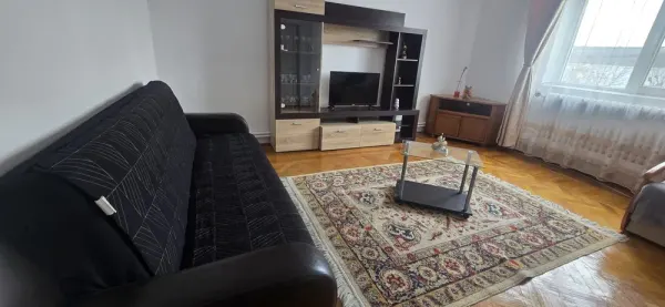 Casa/Vila de inchiriat Ticau - 780 euro - foto 2
