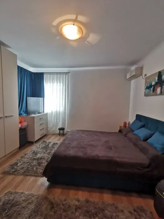 Vila Individuala Poitiers - 750 euro (negociabil) - foto 1