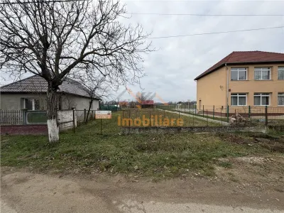 TEREN INTRAVILAN 746 MP | ZONA SABOLCIU - Sabolciu
