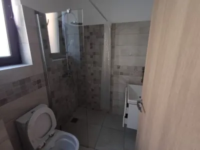 Casă 4 camere, 2 Locuri de parcare-Zona Valea Adanca- 830 euro - foto 11