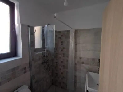 Casă 4 camere, 2 Locuri de parcare-Zona Valea Adanca- 830 euro - foto 12