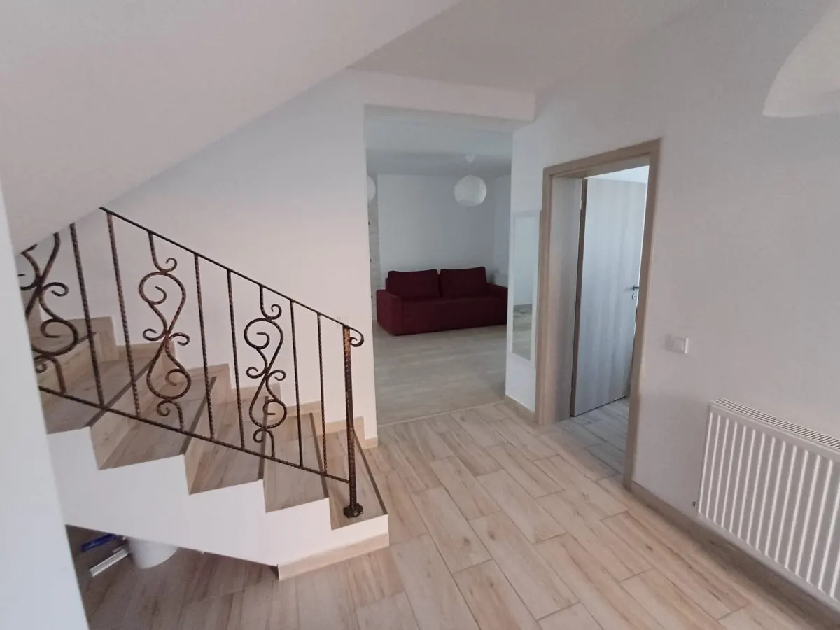 Casă 4 camere, 2 Locuri de parcare-Zona Valea Adanca- 830 euro - foto 14