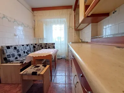 Apartament 3 Camere Decomandat - Blv Independenţei- 550 euro - Iasi