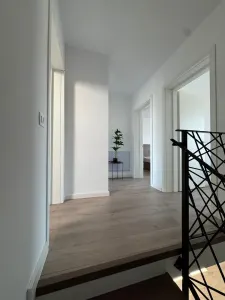 Casa moderna si spatioasa cu 4 camere si curte - zona Horpaz - 890EUR - foto 11