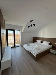 Casa moderna si spatioasa cu 4 camere si curte - zona Horpaz - 890EUR - foto 3