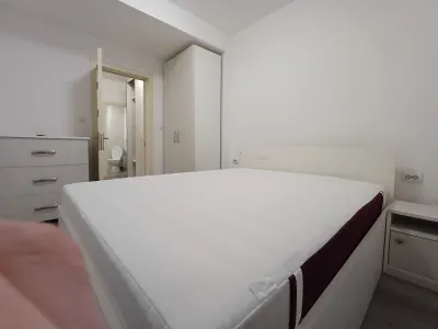Apartament 2 camere decomandat - Zona Tatarasi la 5 min de Sp Sf Maria - Iasi