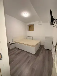 Ap 2 camere - Decomandat- Zona Bucsinescu-5 min de Spitalul Sf. Maria - Iasi