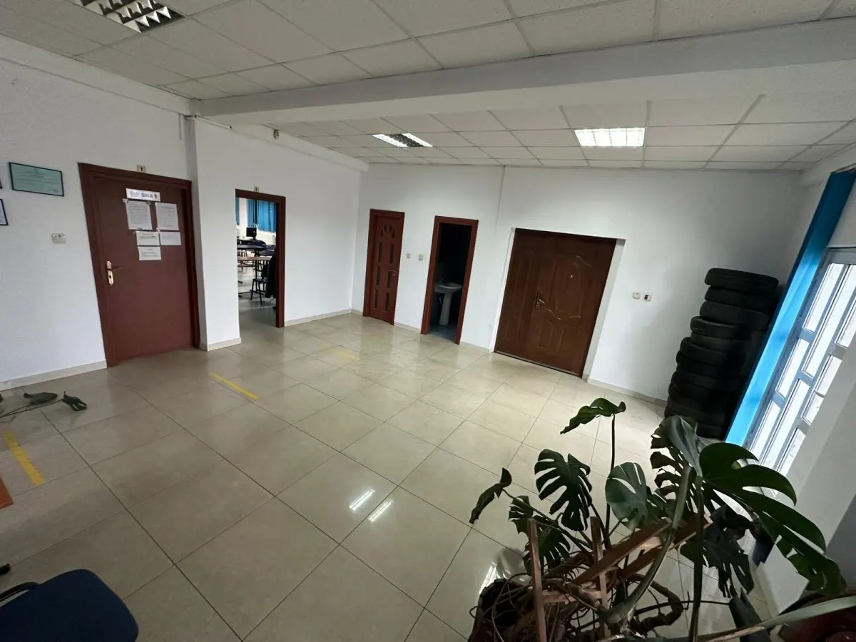 Spaţiu comercial modern - 203 mp - disponibil imediat, zona Vitesco - foto 3
