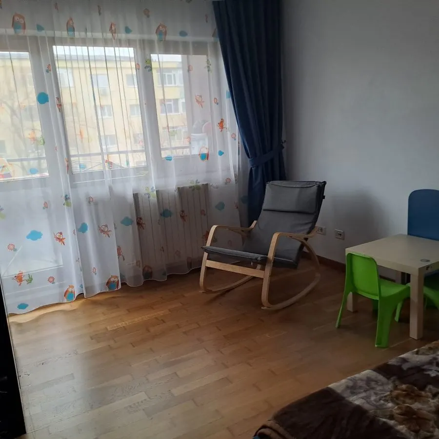 Apartament 4 camere Iasicon - 780 euro - foto 4