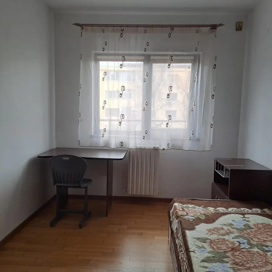 Apartament 4 camere Iasicon - 780 euro - foto 5