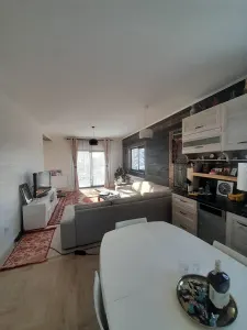 Vila D+P+1E Hlincea, 5 camere, 160 mp utili, teren 606 mp - foto 4