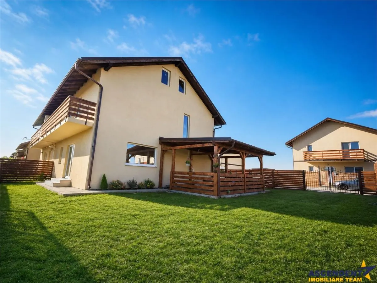 Casa mobilata si utilata, curte individuala, Izvor, Tarlungeni, Brasov - foto 1