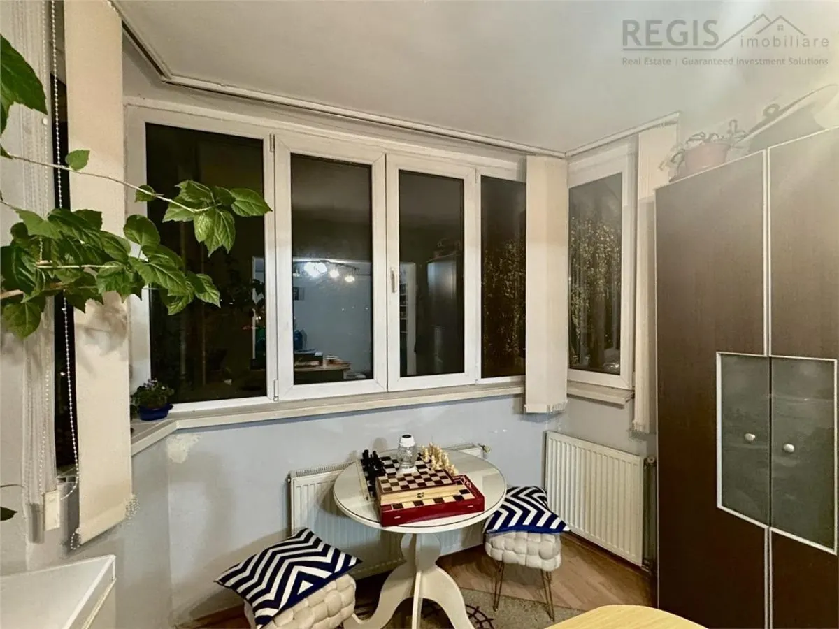 Apartament cu 3 camere , 2 bai si parcare -Profi Tractoru - foto 2