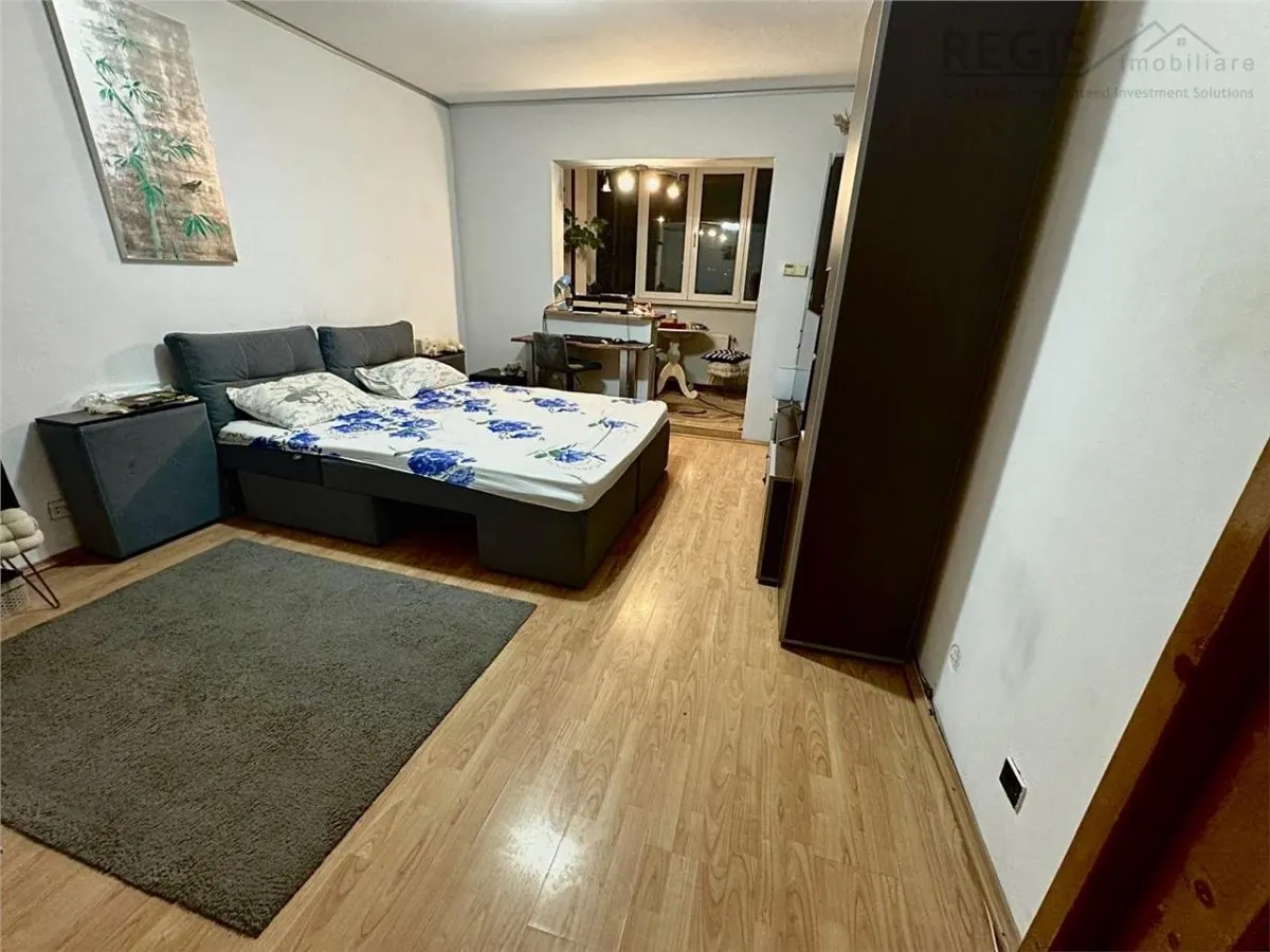 Apartament cu 3 camere , 2 bai si parcare -Profi Tractoru - foto 3