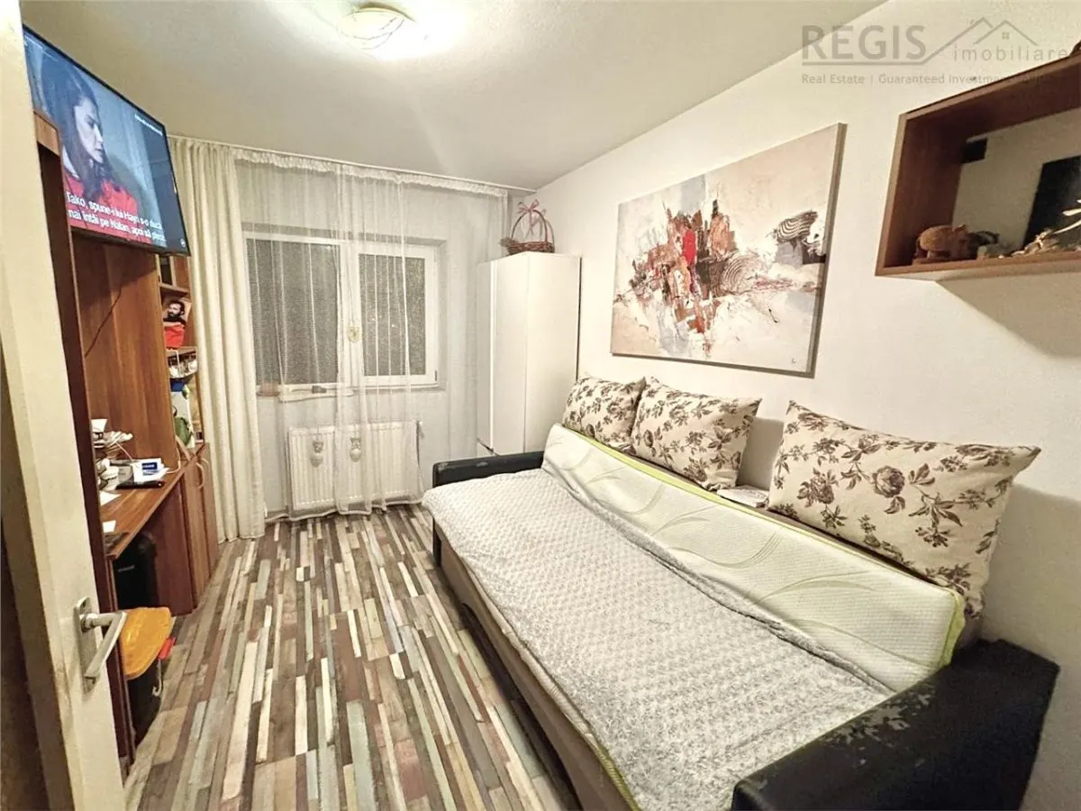 Apartament cu 3 camere , 2 bai si parcare -Profi Tractoru - foto 4