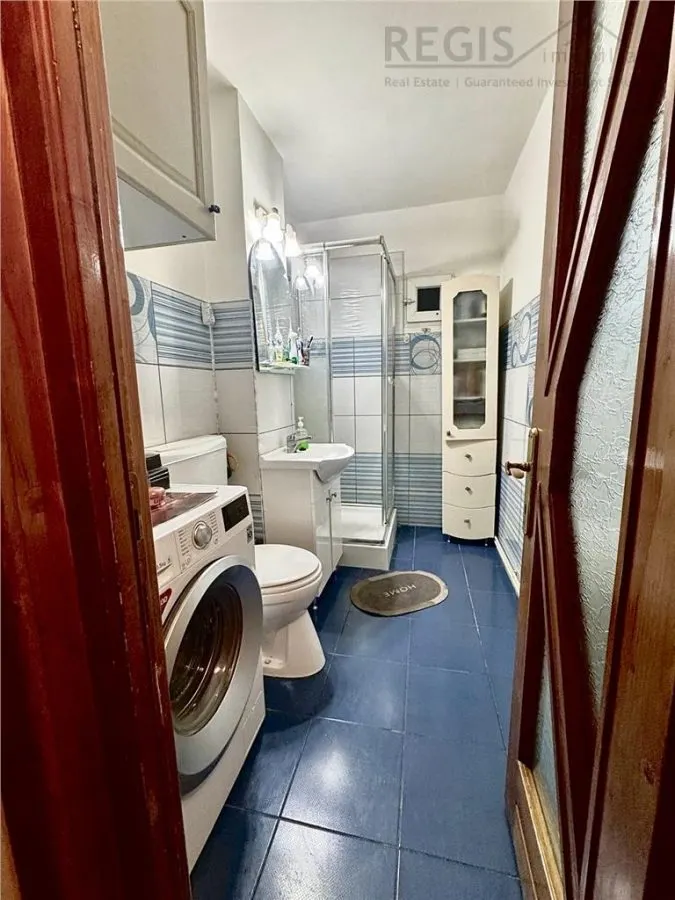 Apartament cu 3 camere , 2 bai si parcare -Profi Tractoru - foto 8