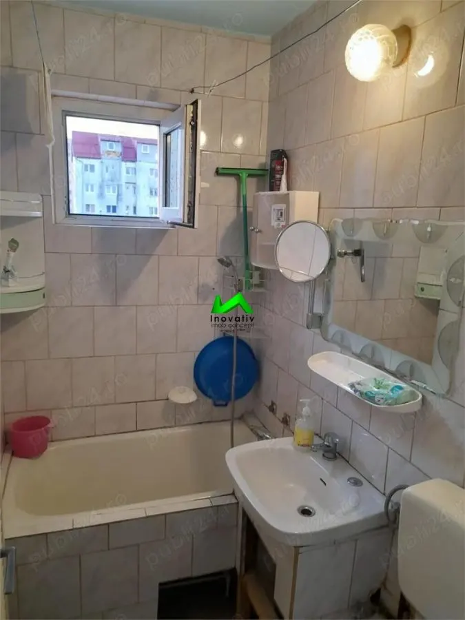 Apartament de vanzare  camere zona Vasile Aaron - foto 6