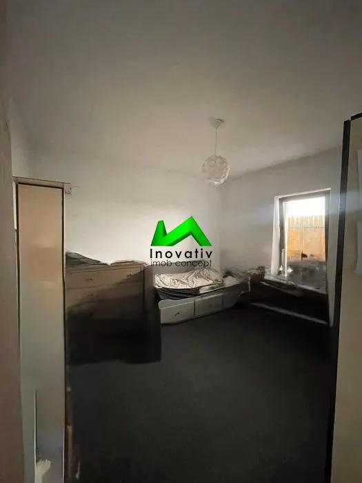 Casa de vanzare singur in curte Zona Cisnadie - foto 6