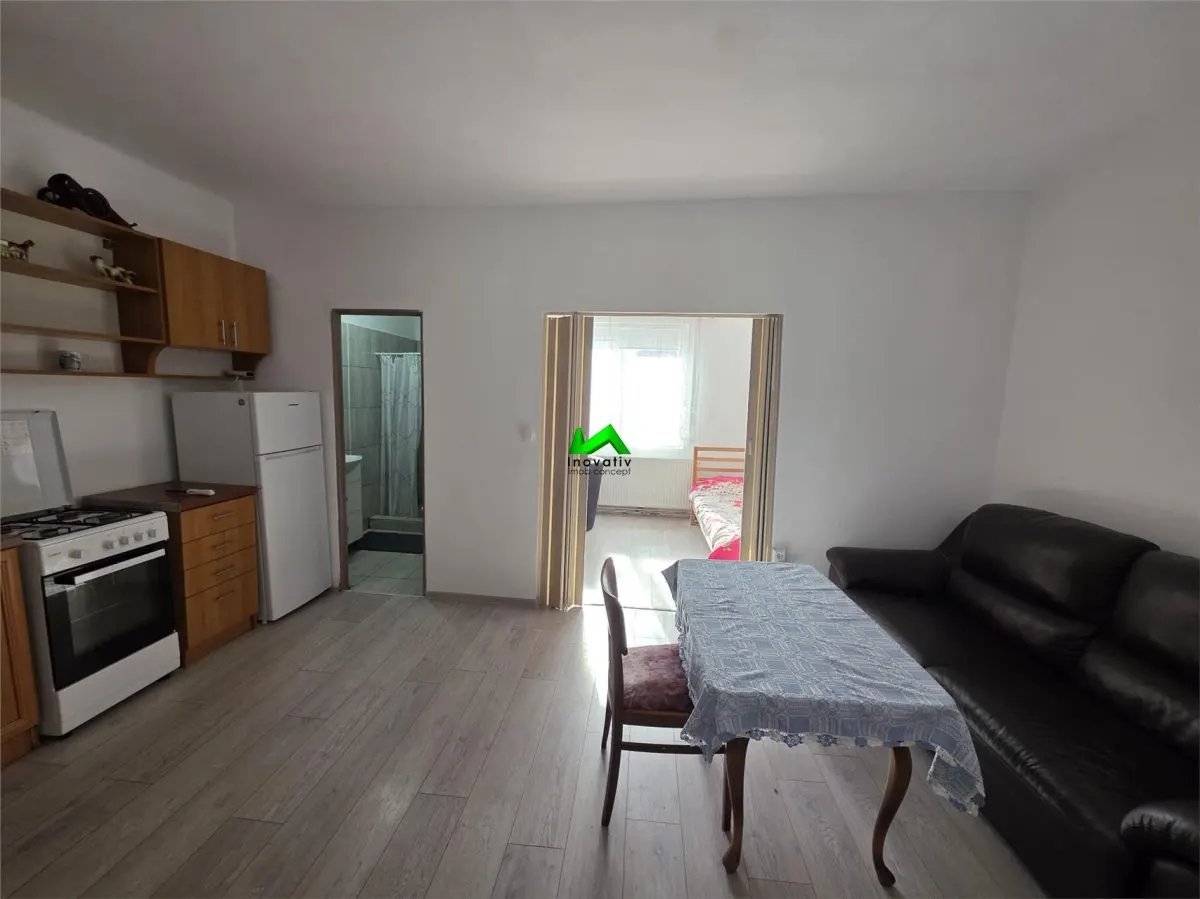 Apartament de inchiriat 2 camere la casa zona Lazaret - foto 1