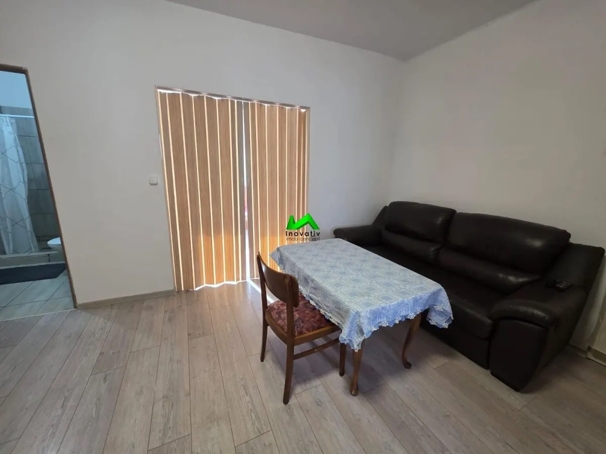 Apartament de inchiriat 2 camere la casa zona Lazaret - foto 2