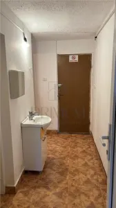 Spatiu comercial de inchiriat acces stradal - foto 6